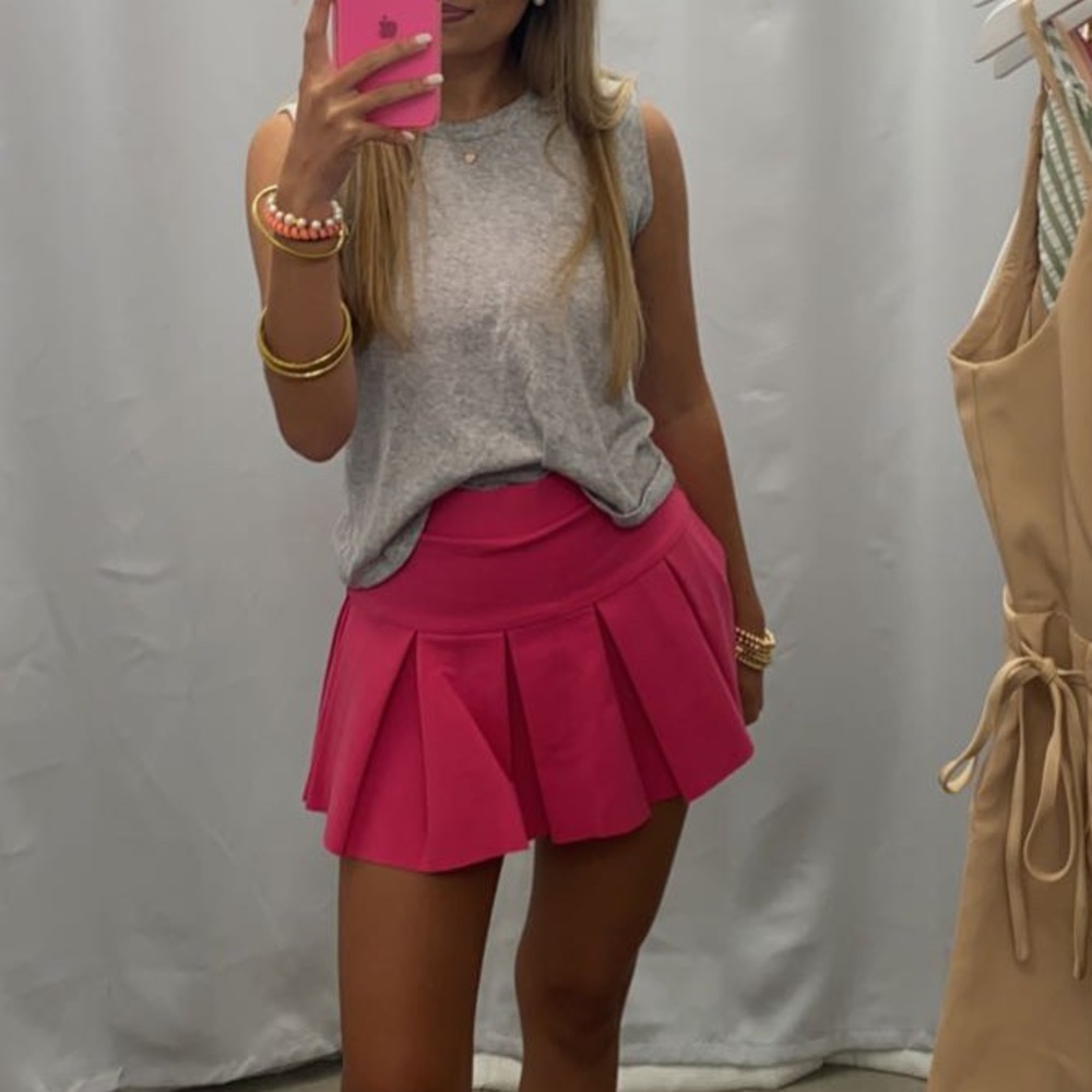 Pink pleated skirt/ shorts